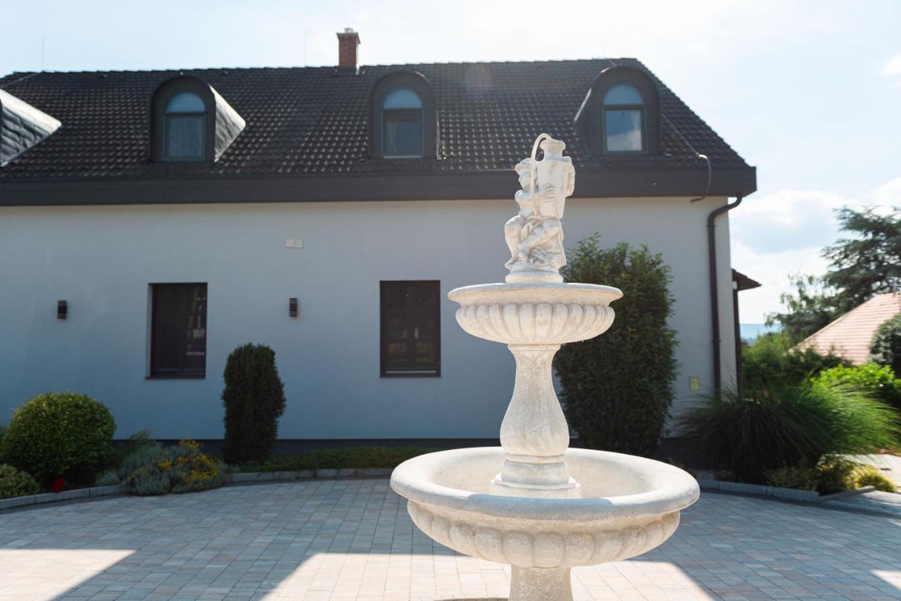 Katzer Villa Badacsonytördemic Eksteriør billede